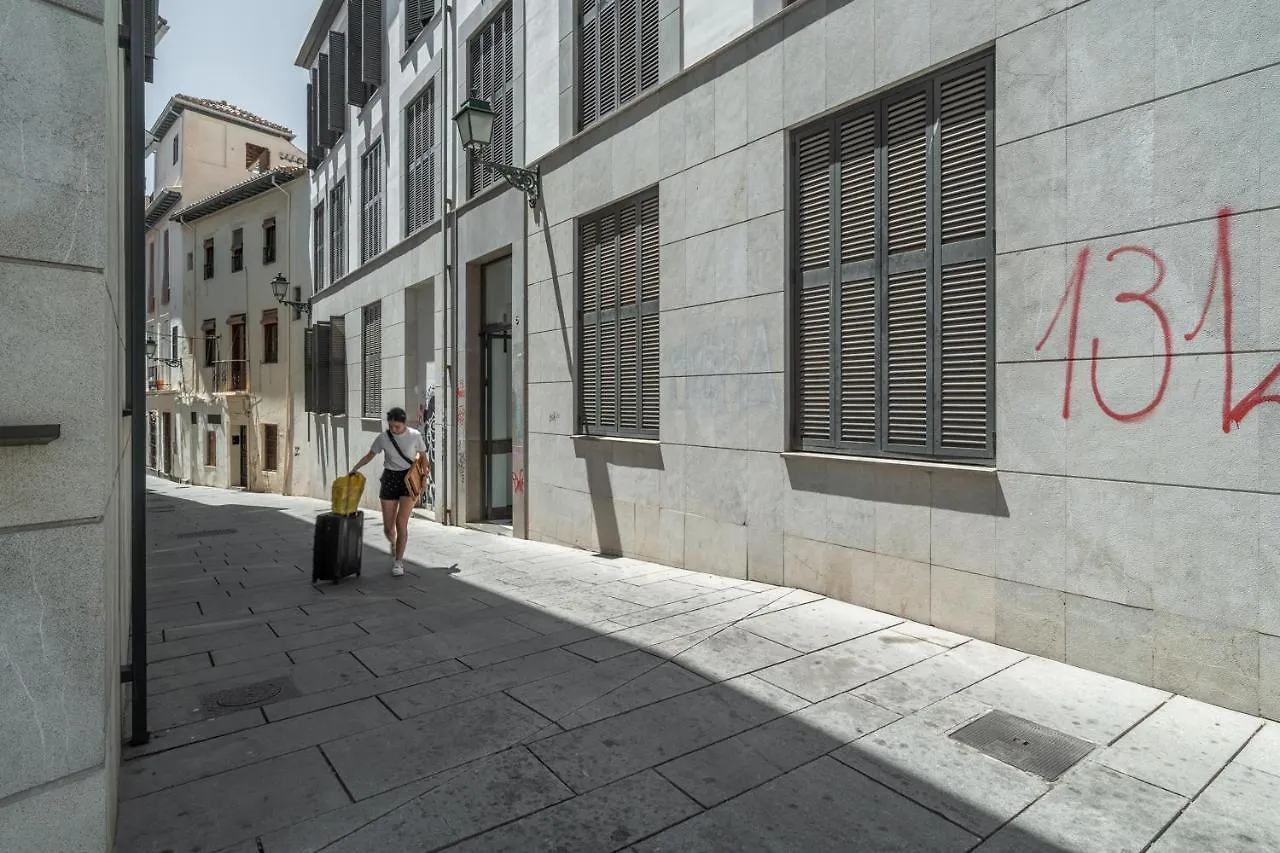 Tuguest Postigo II Catedral Apartment - Free Parking Granada